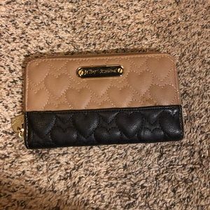 Black and Tan Heart Quilted Betsy Johnson Wallet